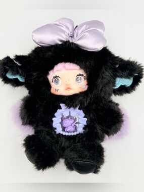 Nommi “ECLIPSE” Black Moth Girl Fantasy World Blind Box Bag Charm Plush 🖤🦋